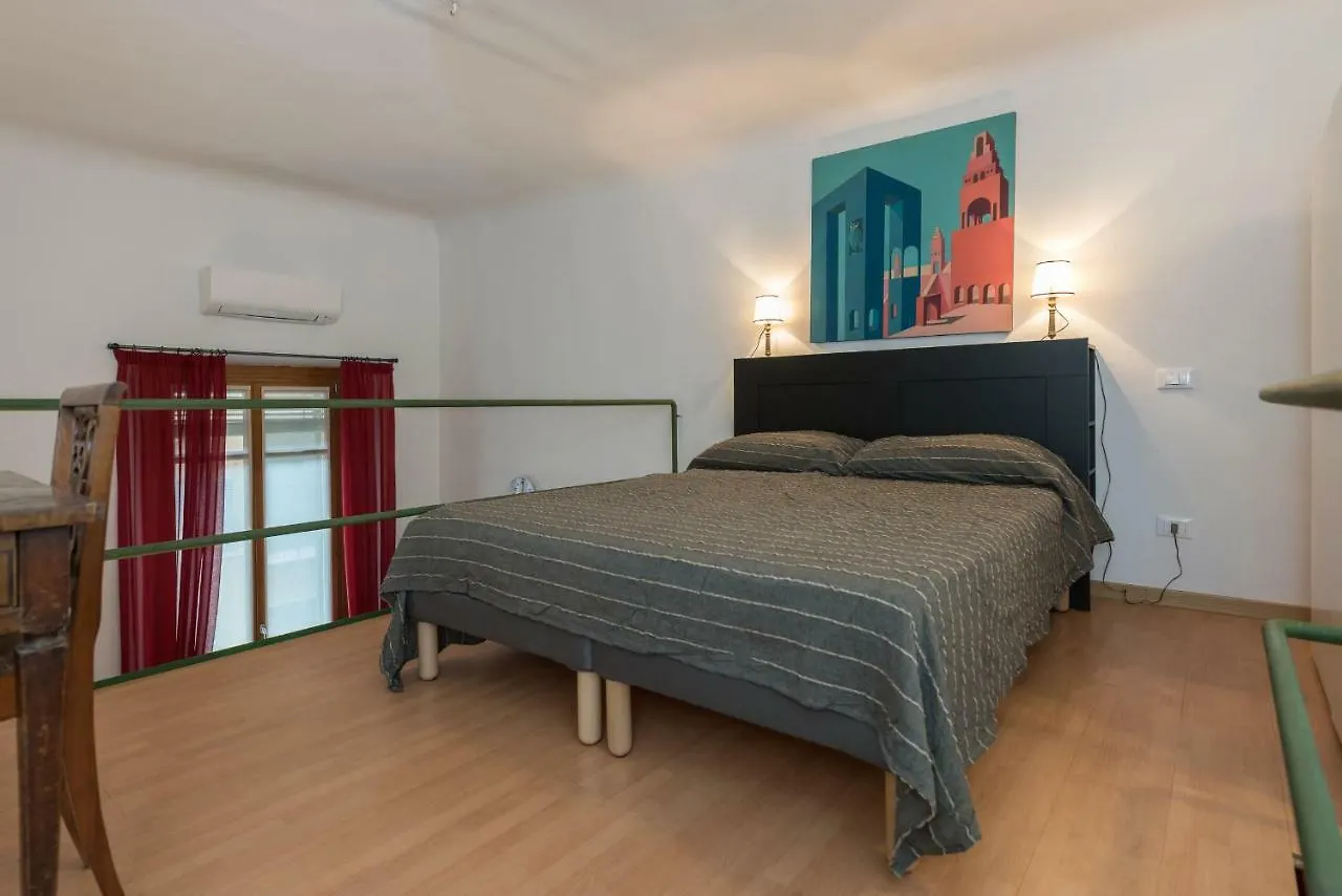 Suites alla Giarina Verona 2*,